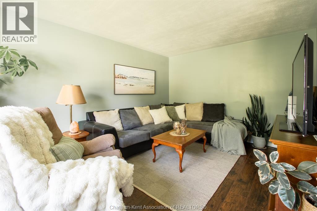 200 John STREET East - Image 9