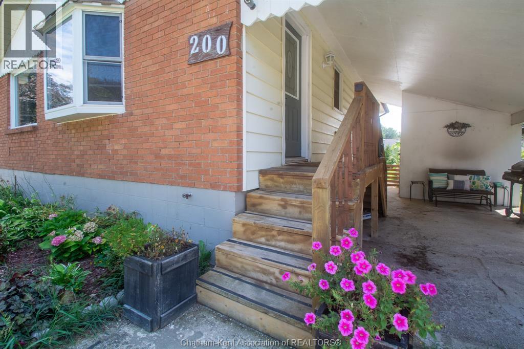 200 John STREET East - 3