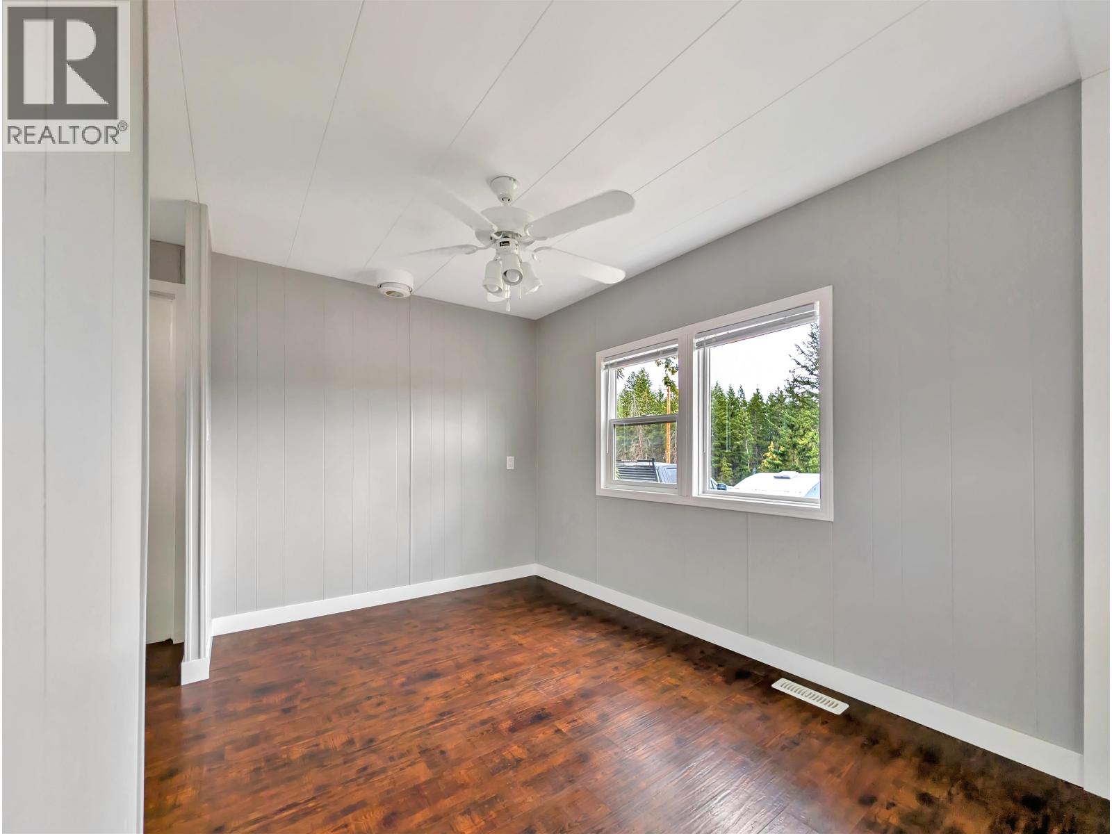 #9 704 DOG CREEK ROAD - Image 3