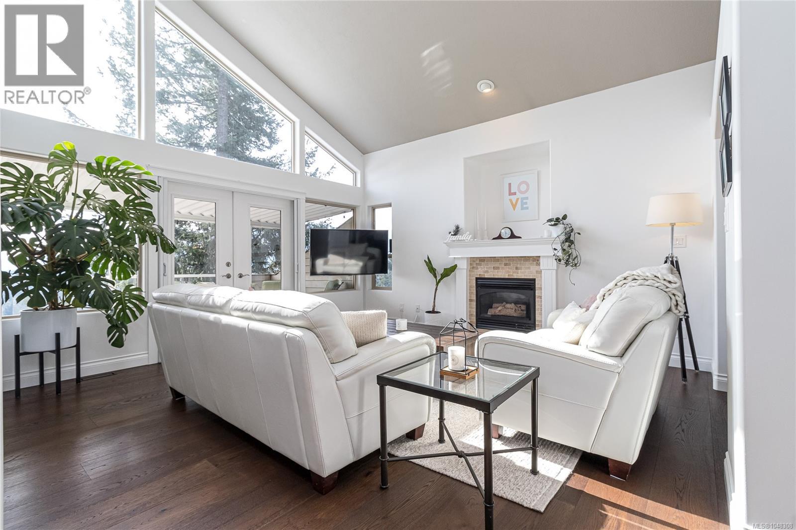 150 Rainbow Cres - 8