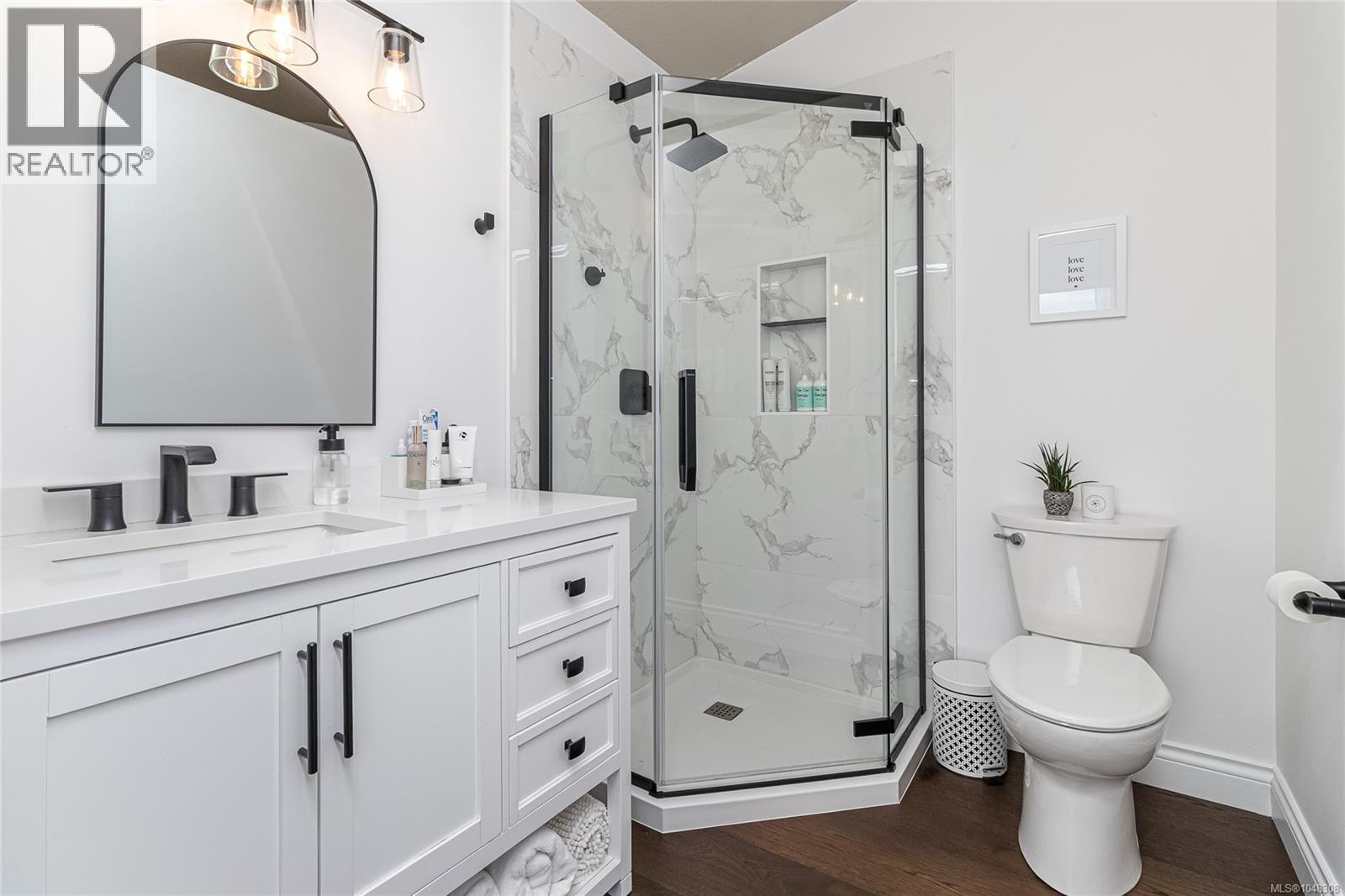 150 Rainbow Cres - Image 35