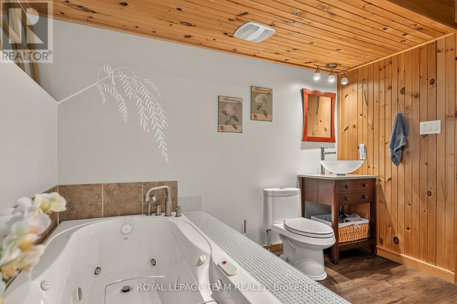 1255 REMINGTON WAY - 33