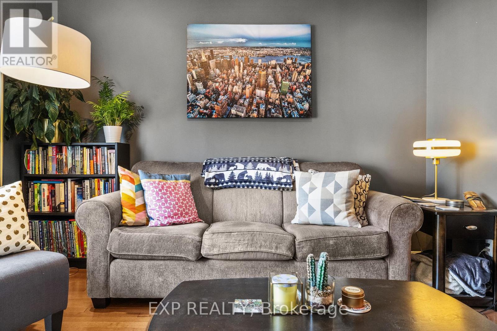 #35 957 CUMMINGS AVENUE - Image 10