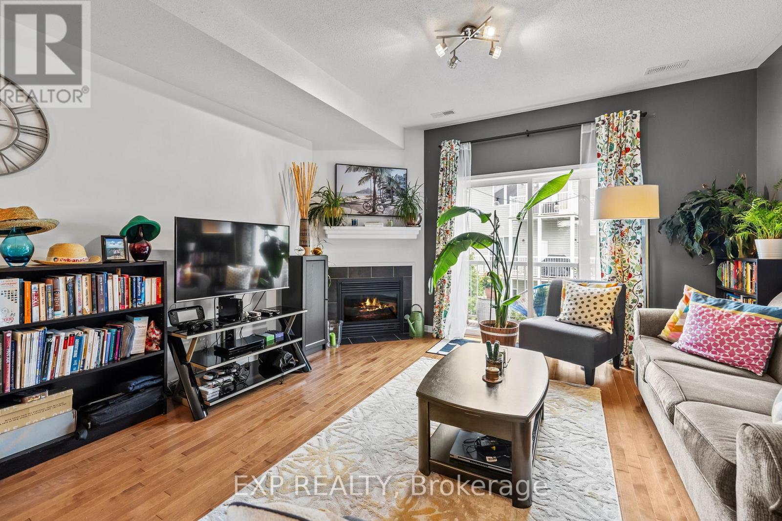 #35 957 CUMMINGS AVENUE - Image 8