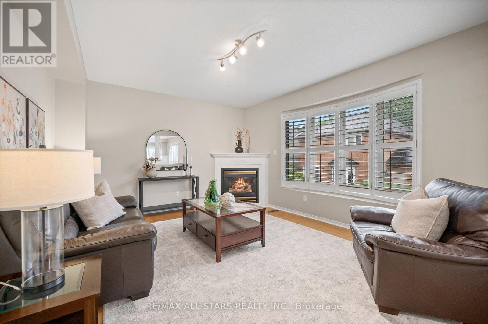 16 PRIMROSE PATH CRESCENT - 21