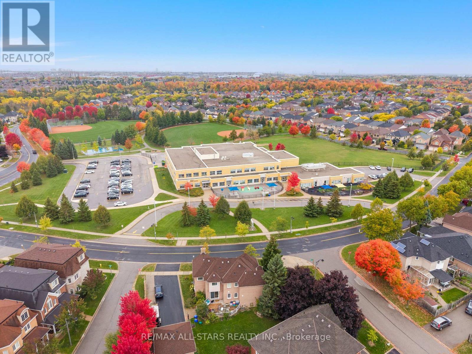 16 PRIMROSE PATH CRESCENT - 44