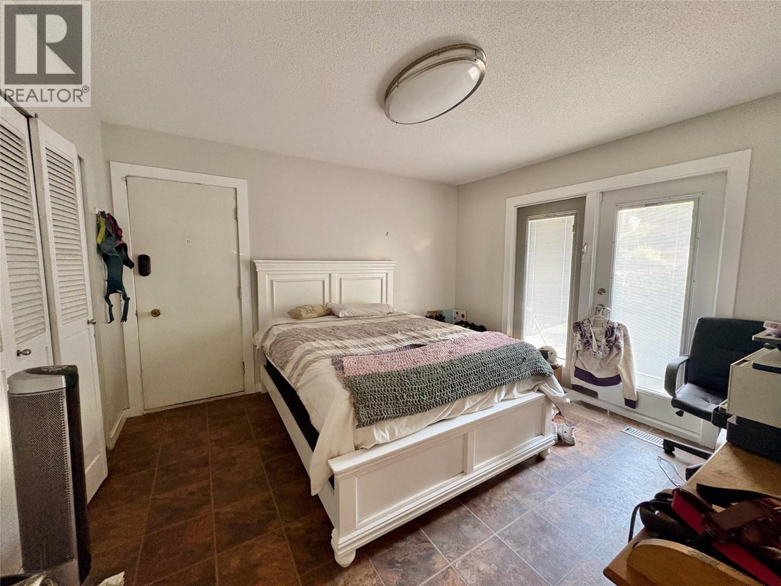 1030 Toovey Road, Kelowna