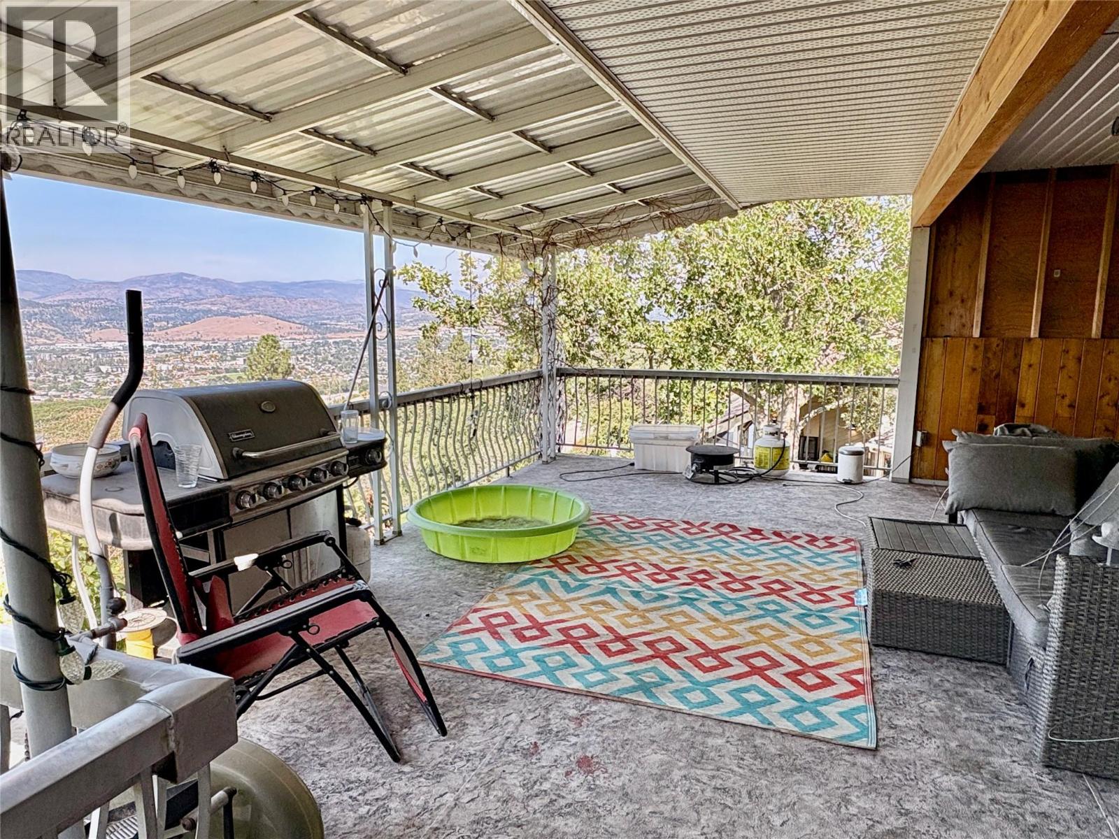 1030 Toovey Road, Kelowna