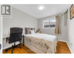 Kitchen - 8 Glenbarr Road, St  Catharines, ON L2T1Y1 Photo 15