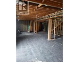 913 - 915 Laval Crescent, Kamloops, BC V2H1T7 Photo 6