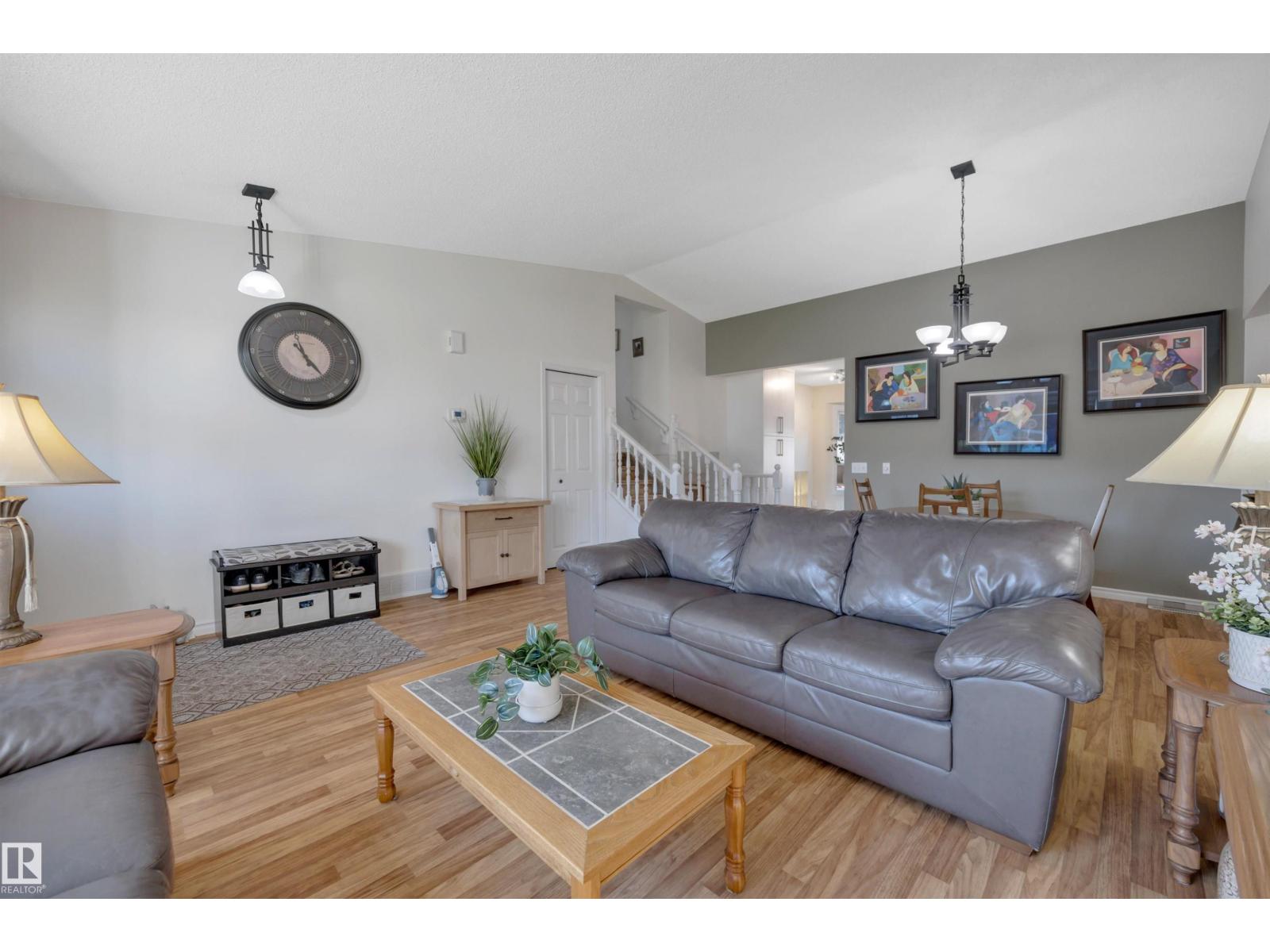 5735 152A AV NW - 7