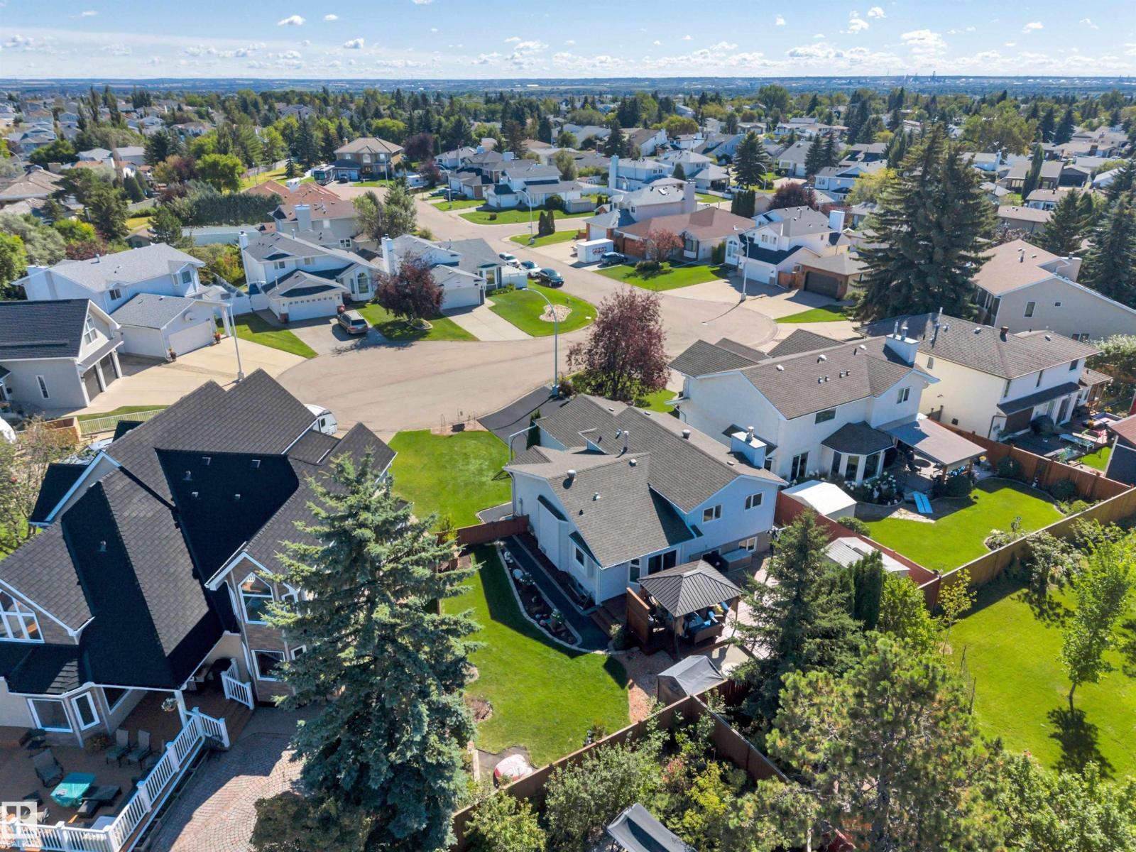5735 152A AV NW - 56