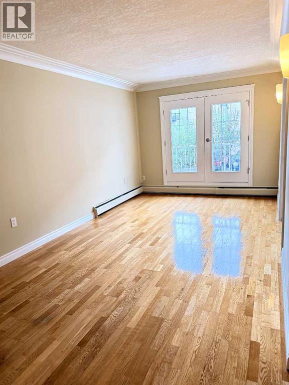 #18 1813 25 Avenue SW - 4