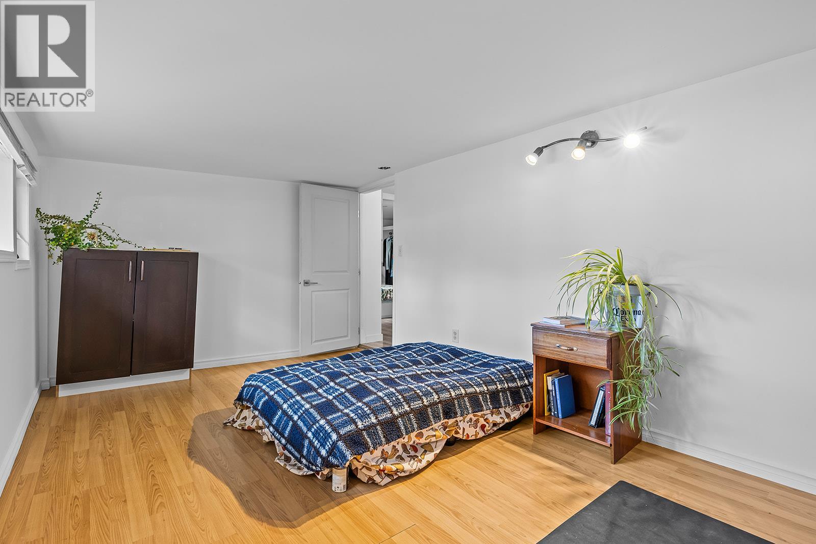 #36 2035 Boucherie Road - 21