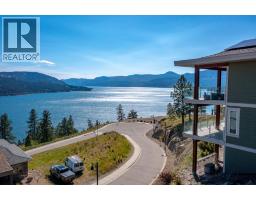 8872 Hampshire Crescent, Vernon, BC V1H2K9 Photo 7