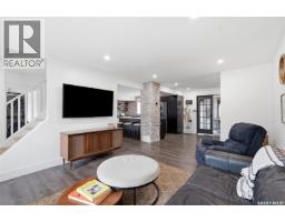 4pc Bathroom - 207 113th Street W, Saskatoon, SK S7N1W1 Photo 9