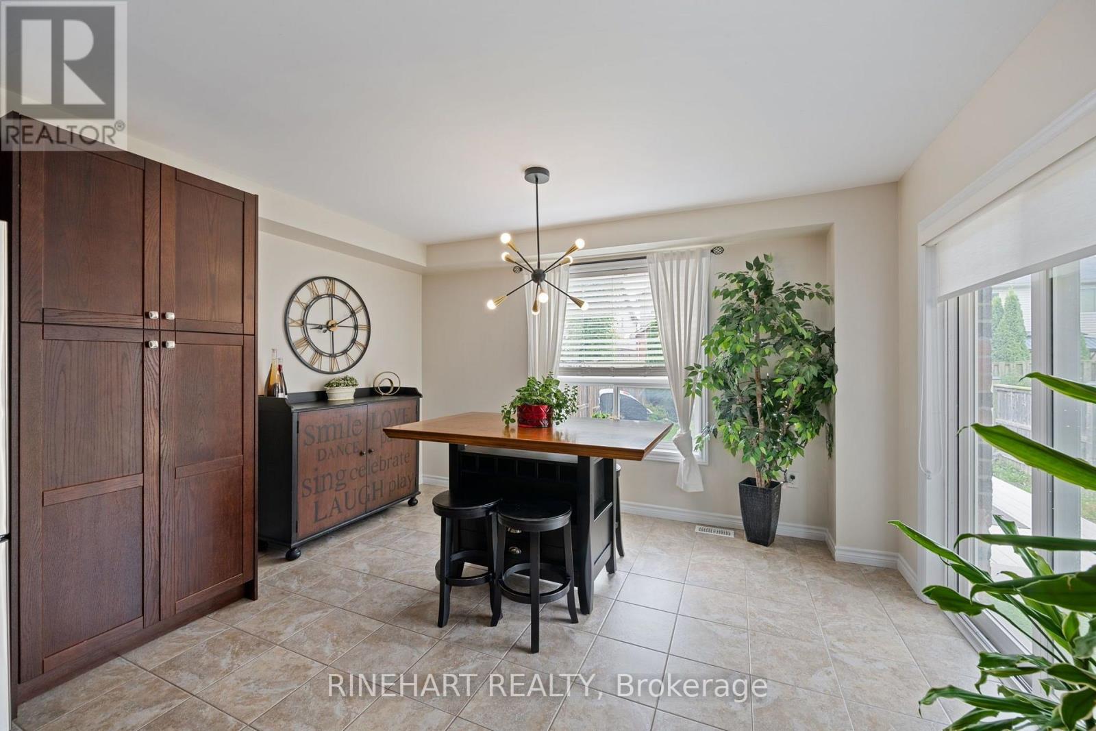 939 SILVERFOX CRESCENT - Image 12