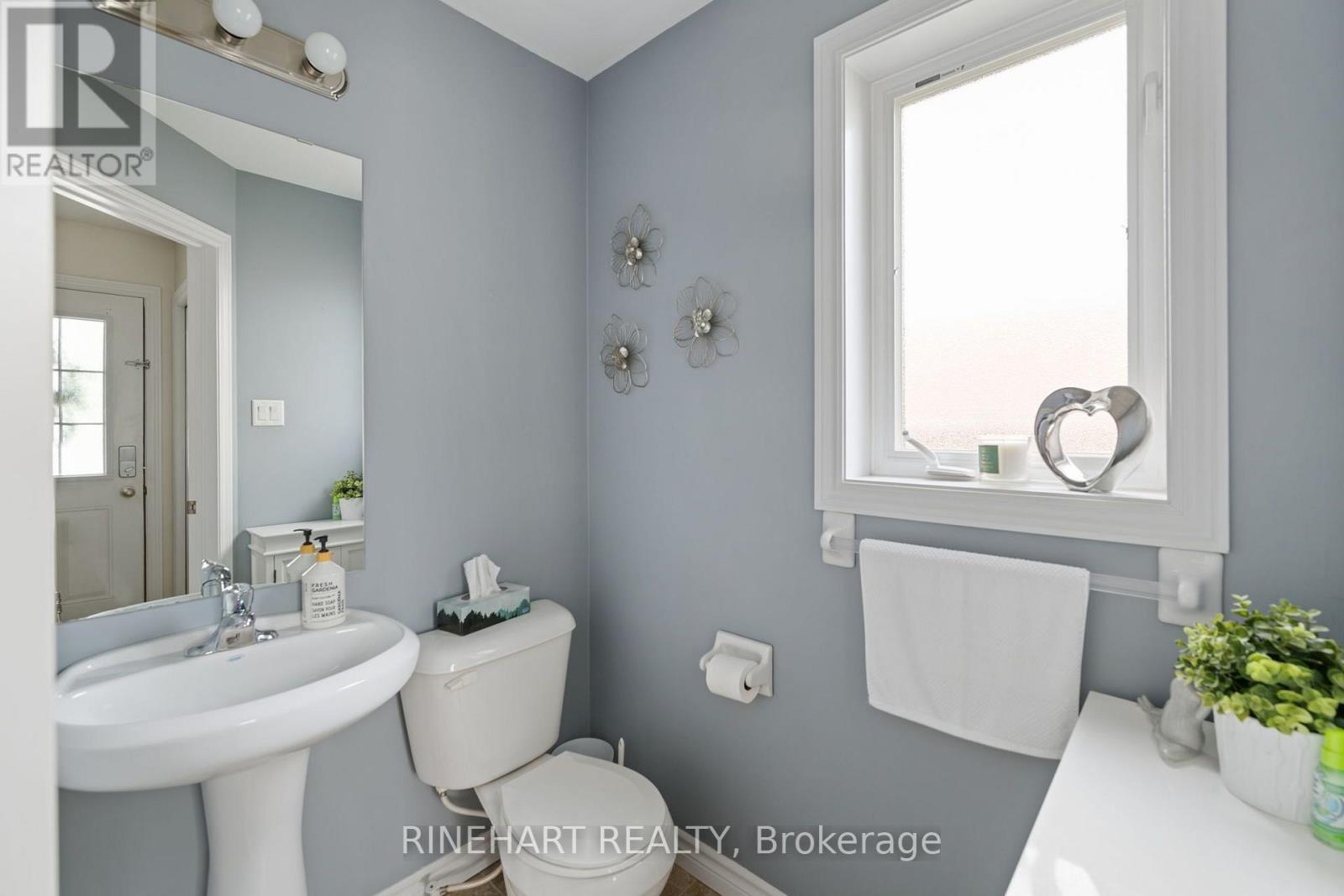939 SILVERFOX CRESCENT - 4