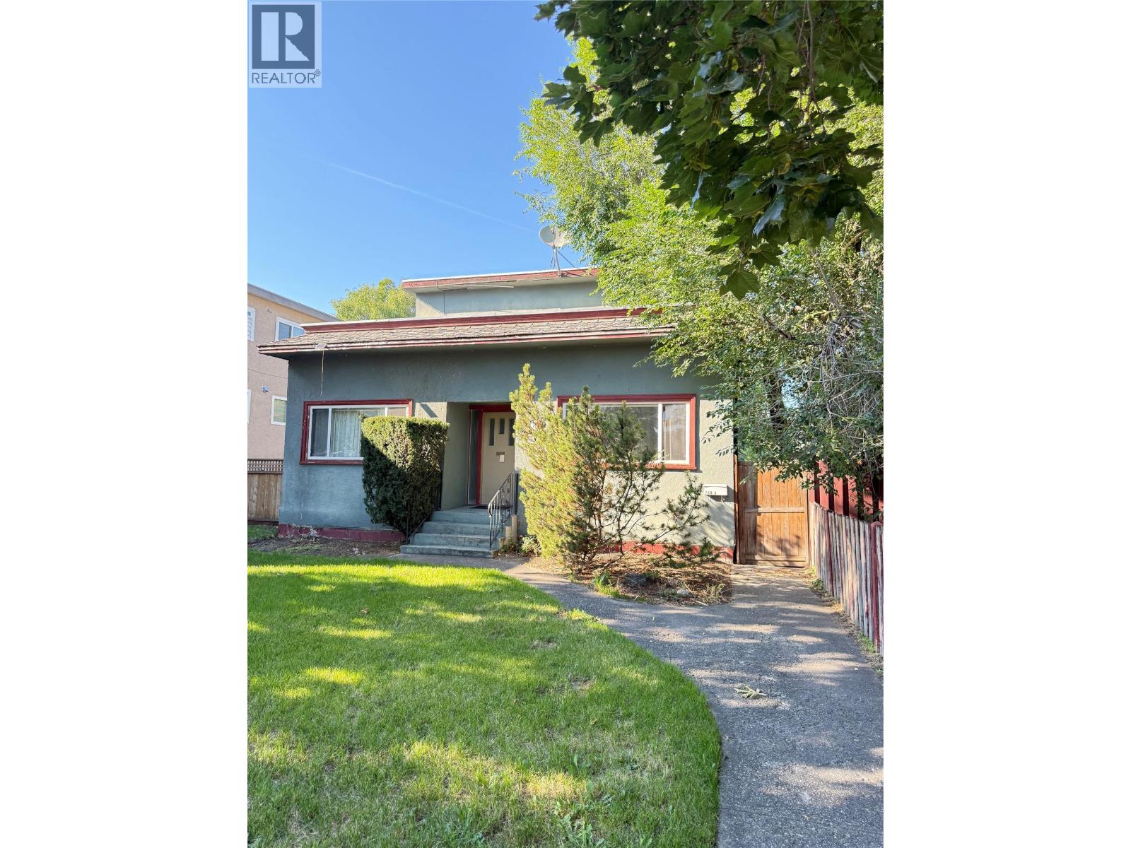  748 Bernard Avenue, Kelowna