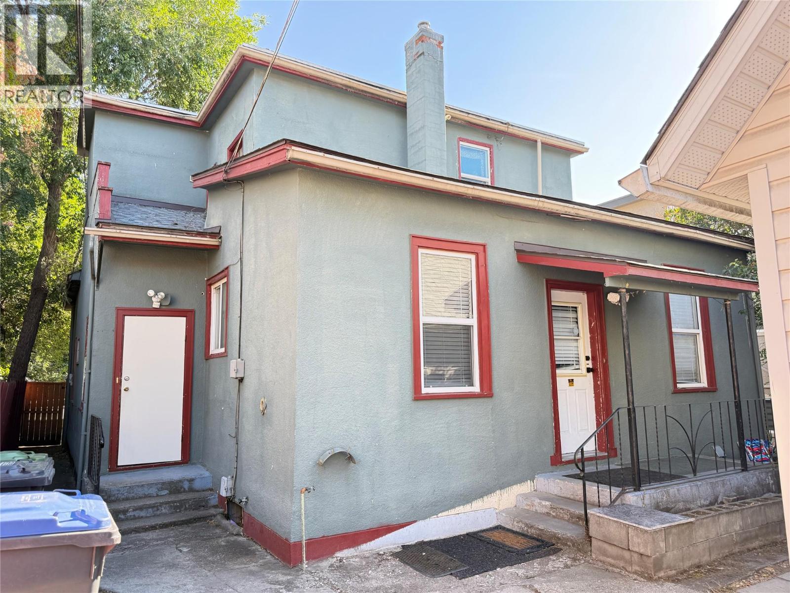  748 Bernard Avenue, Kelowna