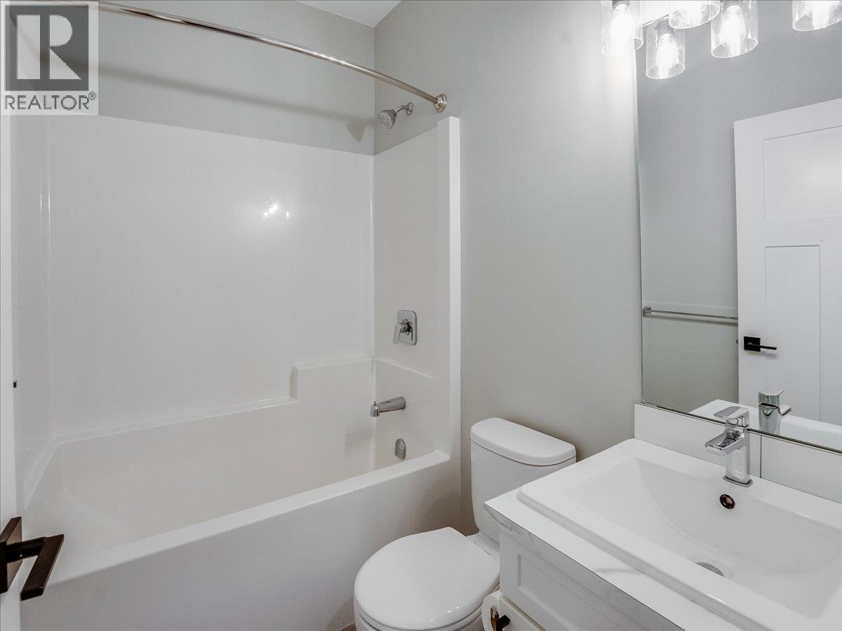 808 7th Avenue - 36