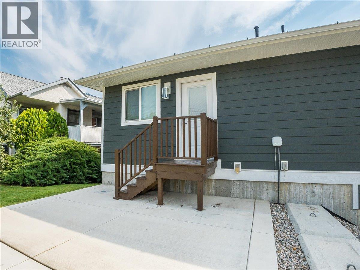 808 7th Avenue - 41