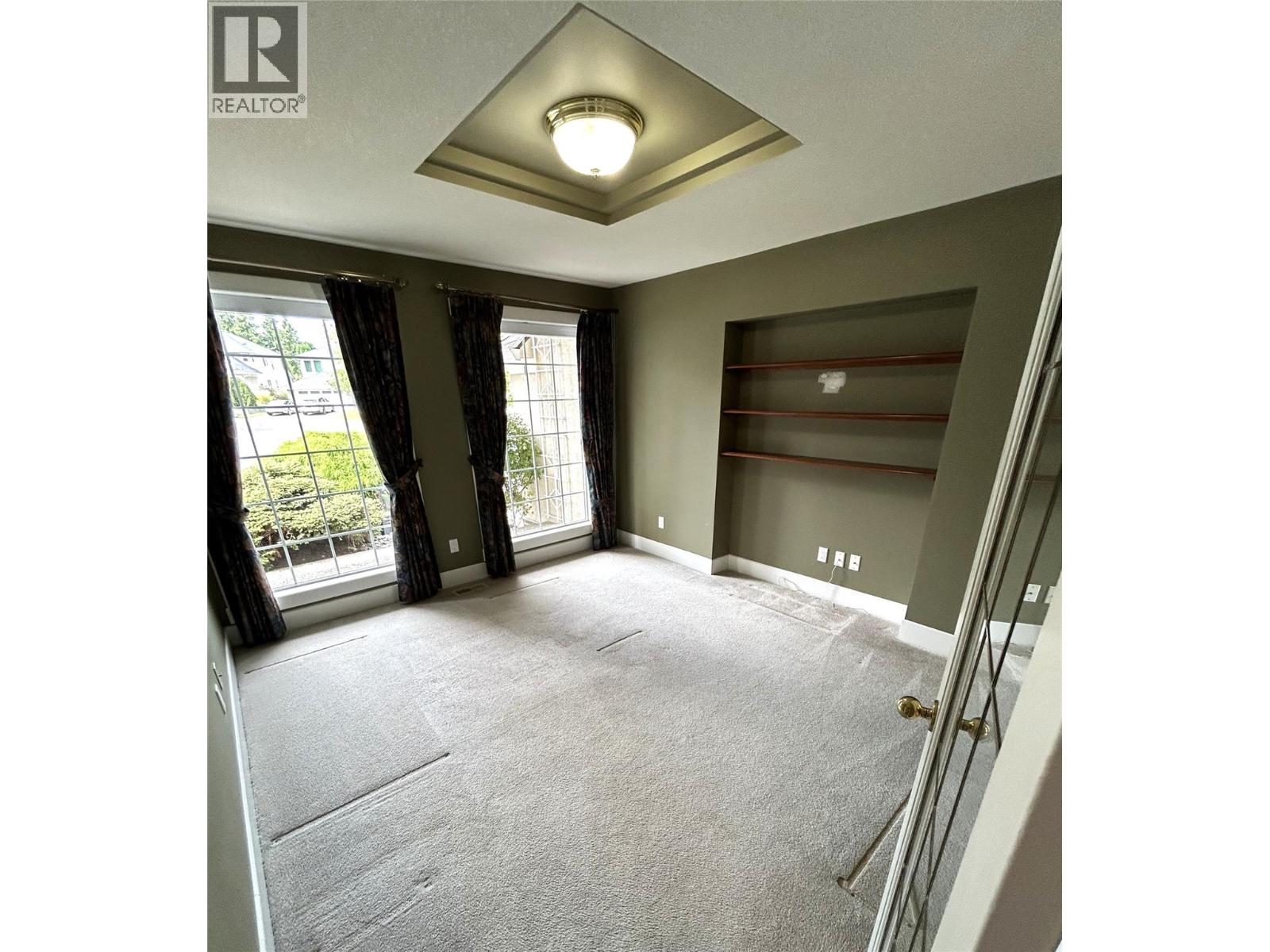 205 Merlin Court - 48