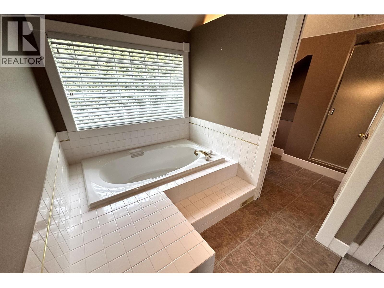 205 Merlin Court, Kelowna