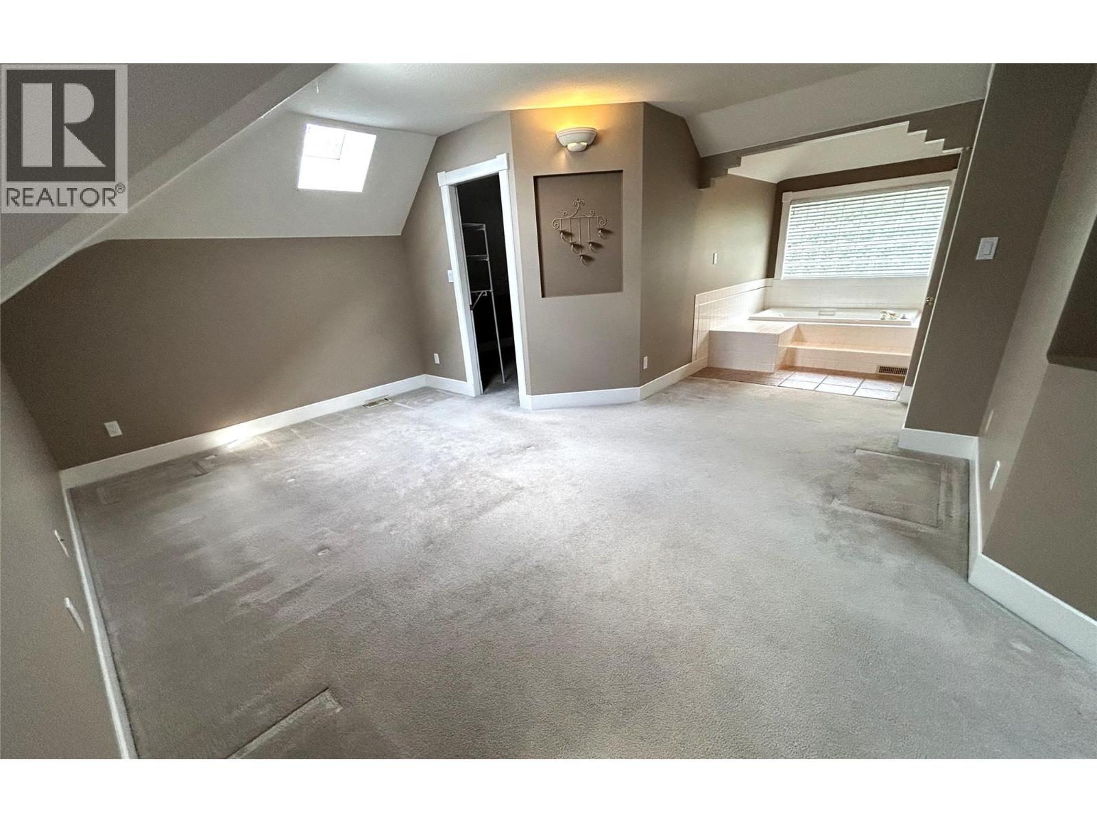 205 Merlin Court - 66