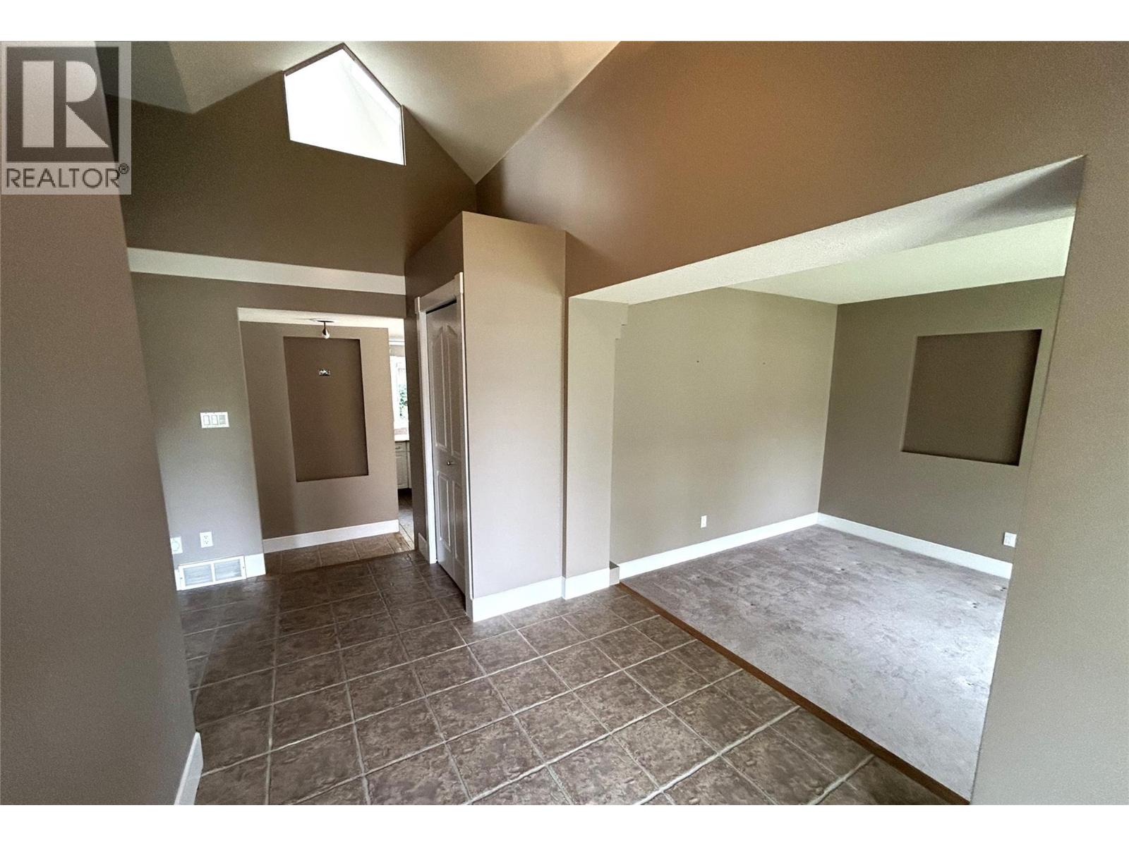 205 Merlin Court, Kelowna