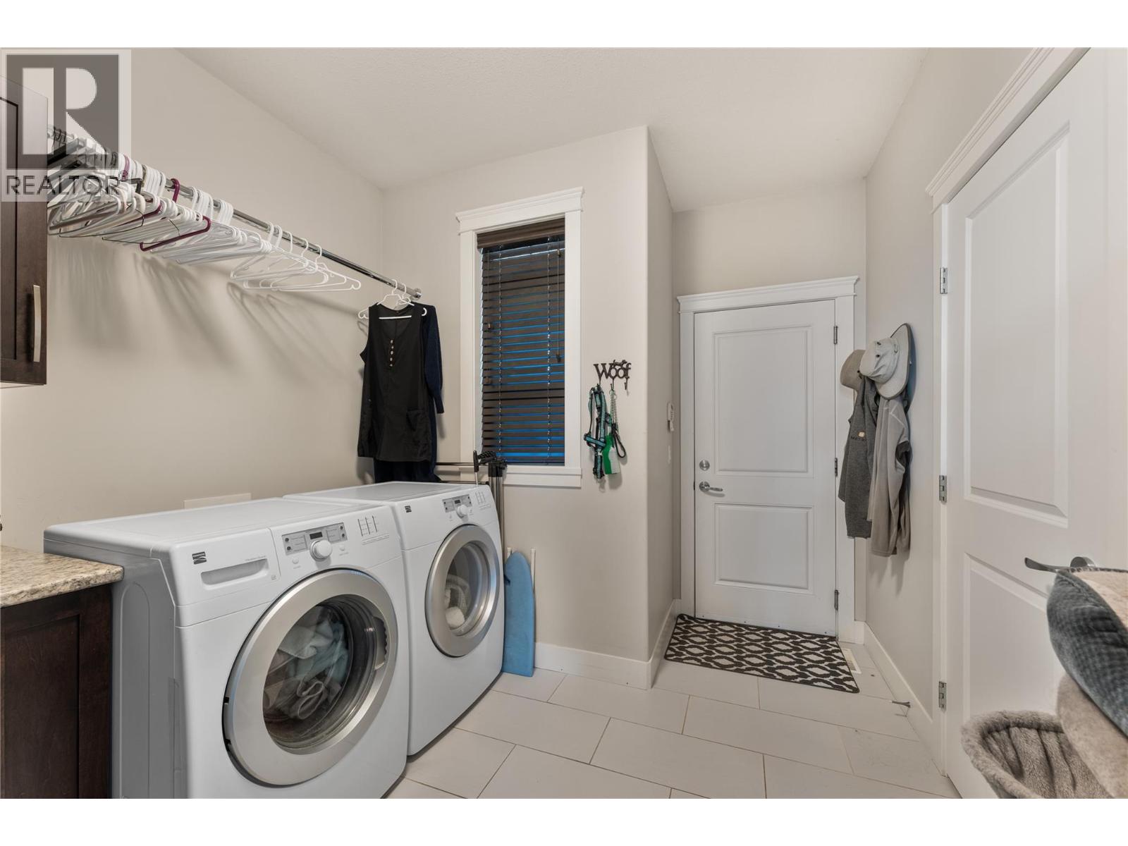 13011 East Ridge Drive, Lake Country