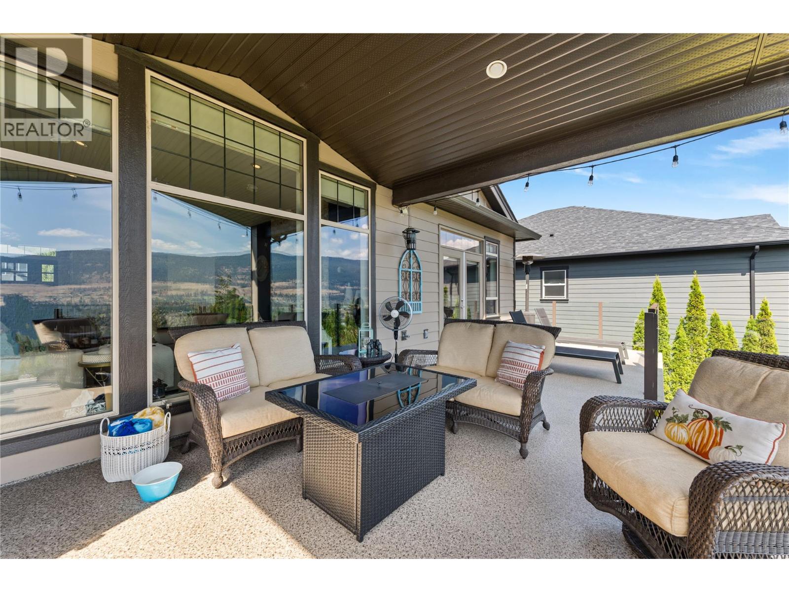 13011 East Ridge Drive, Lake Country