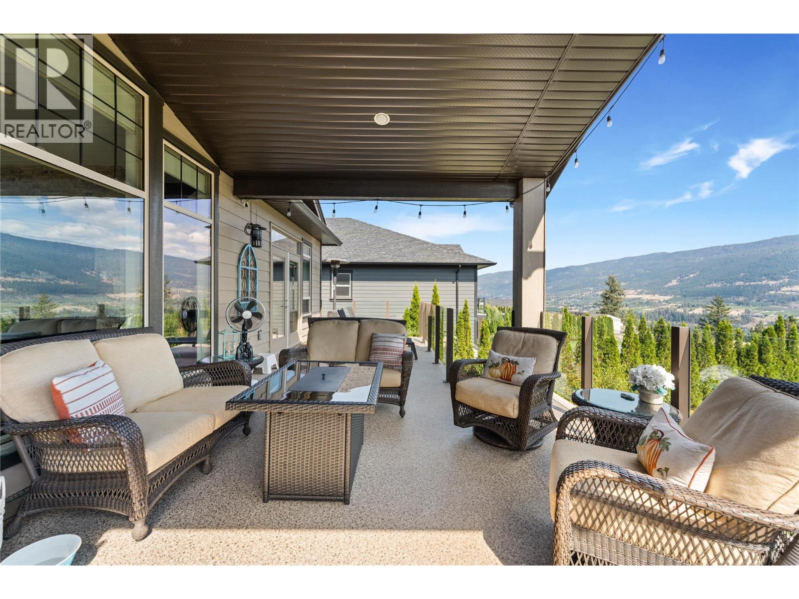 13011 East Ridge Drive, Lake Country