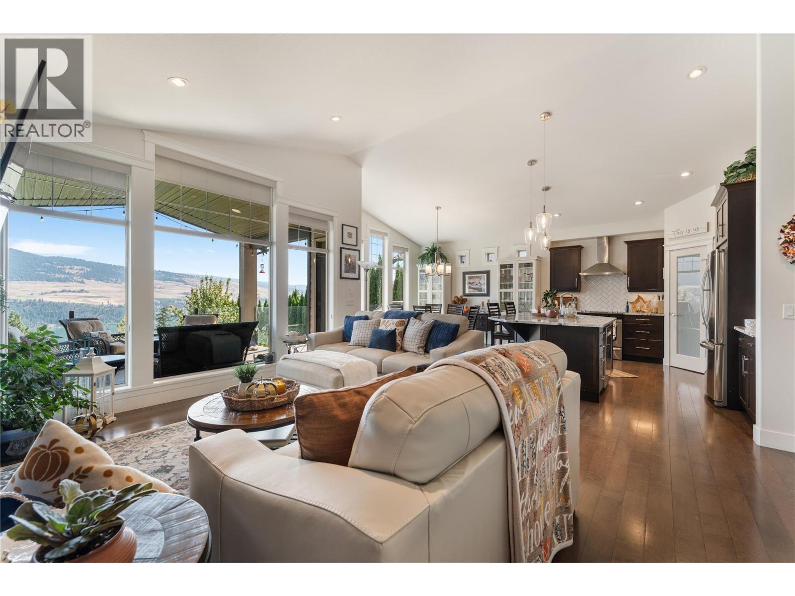 13011 East Ridge Drive, Lake Country