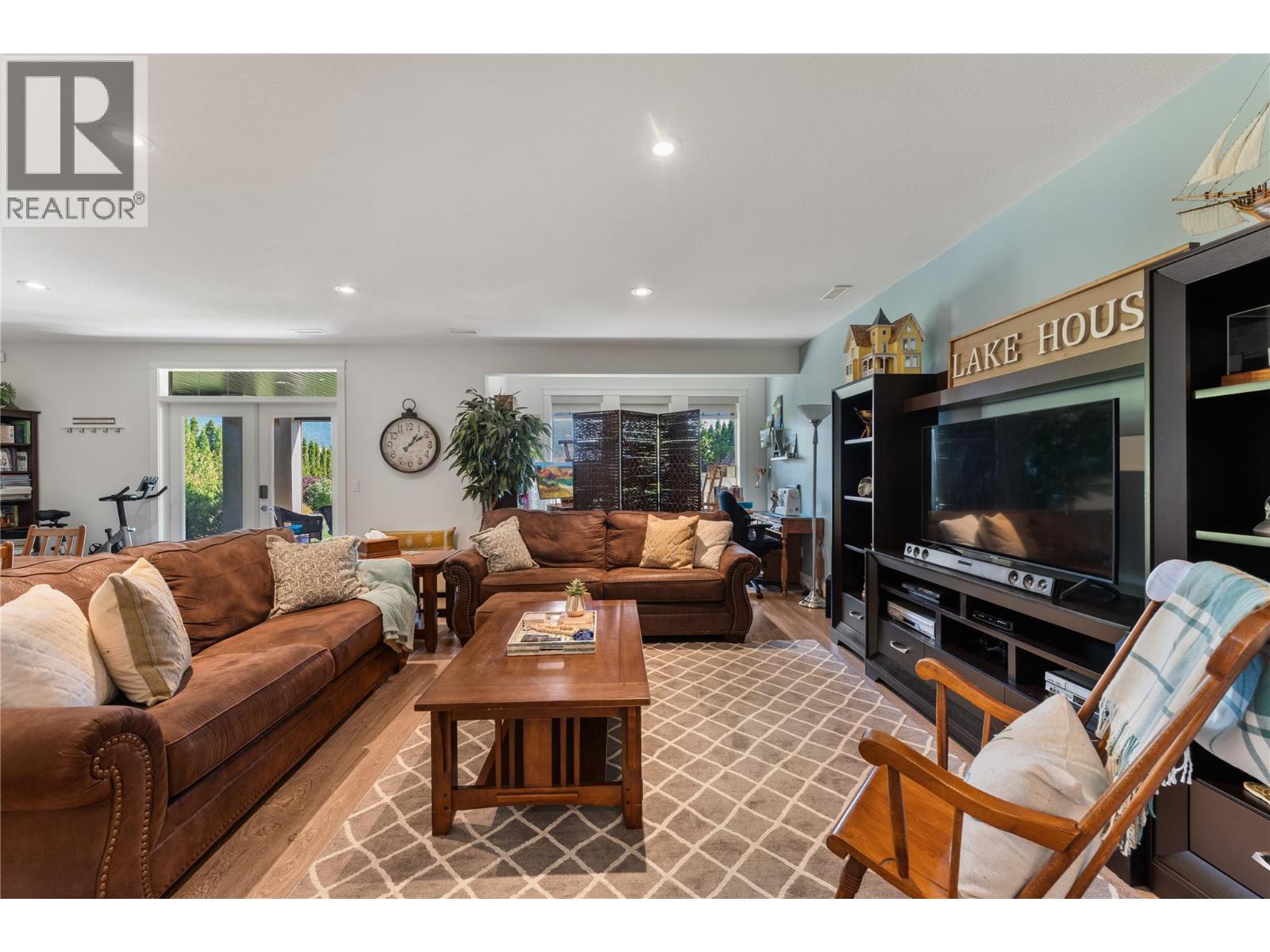 13011 East Ridge Drive, Lake Country