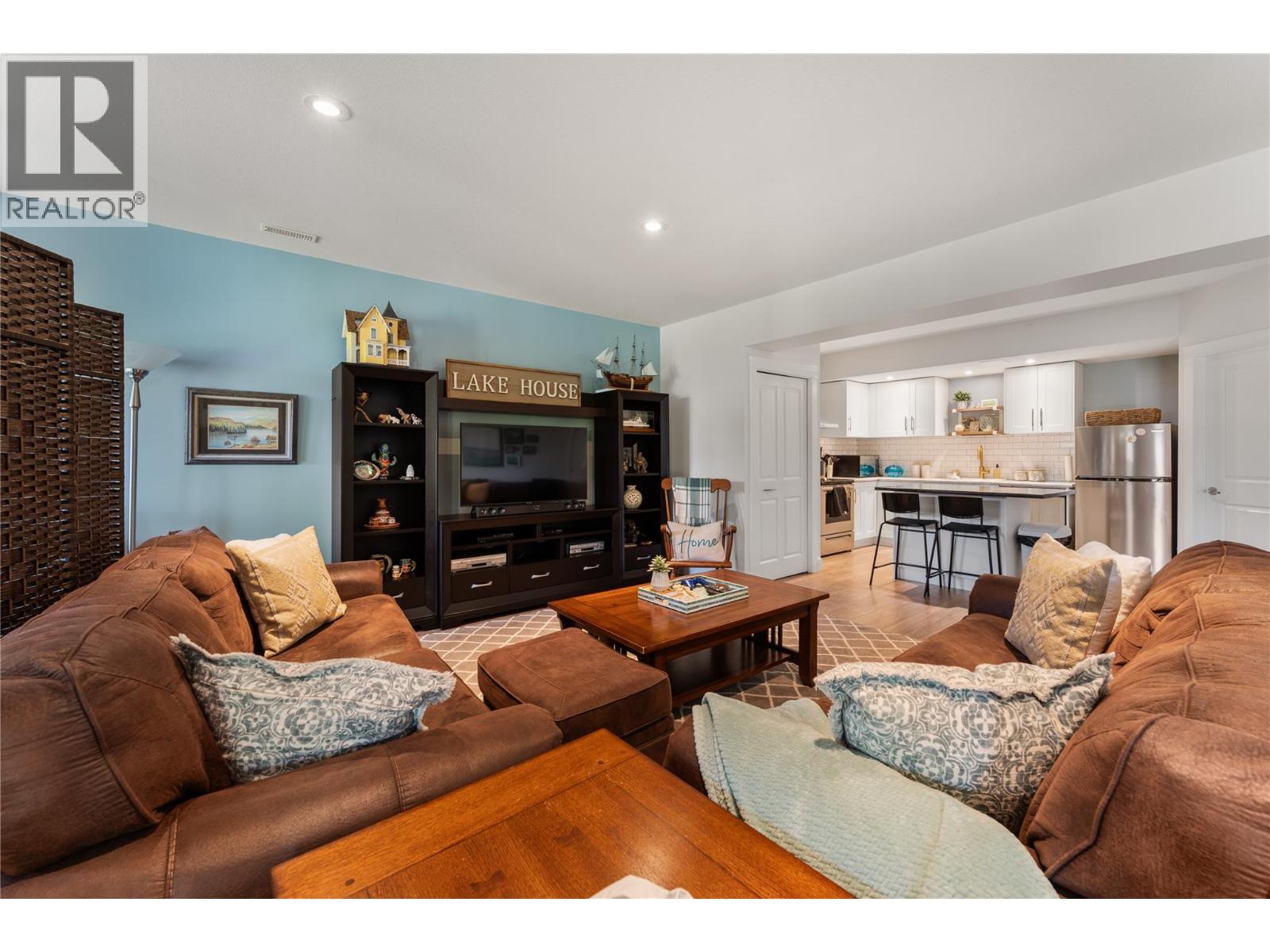 13011 East Ridge Drive, Lake Country