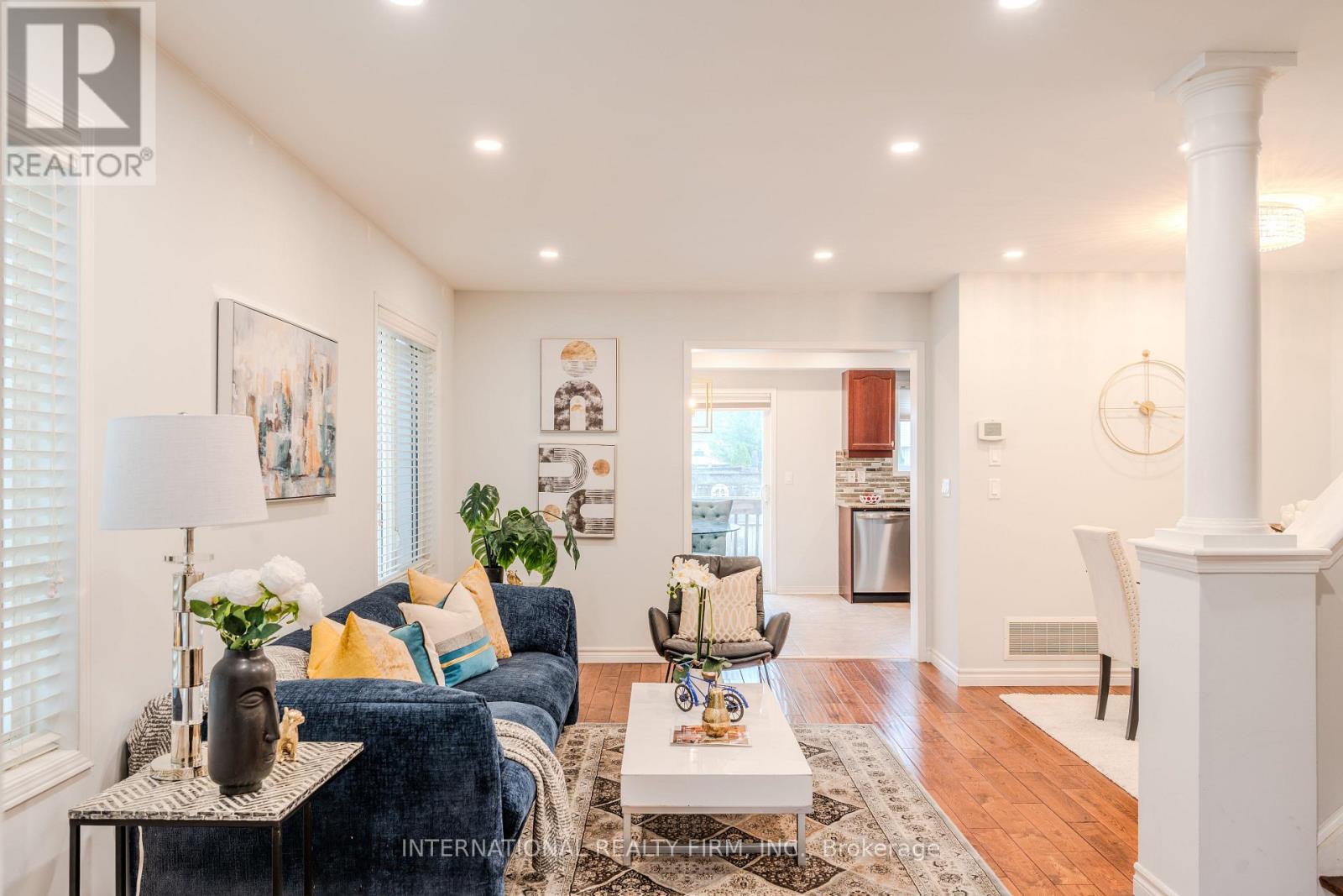 4881 CAPRI CRESCENT - 10