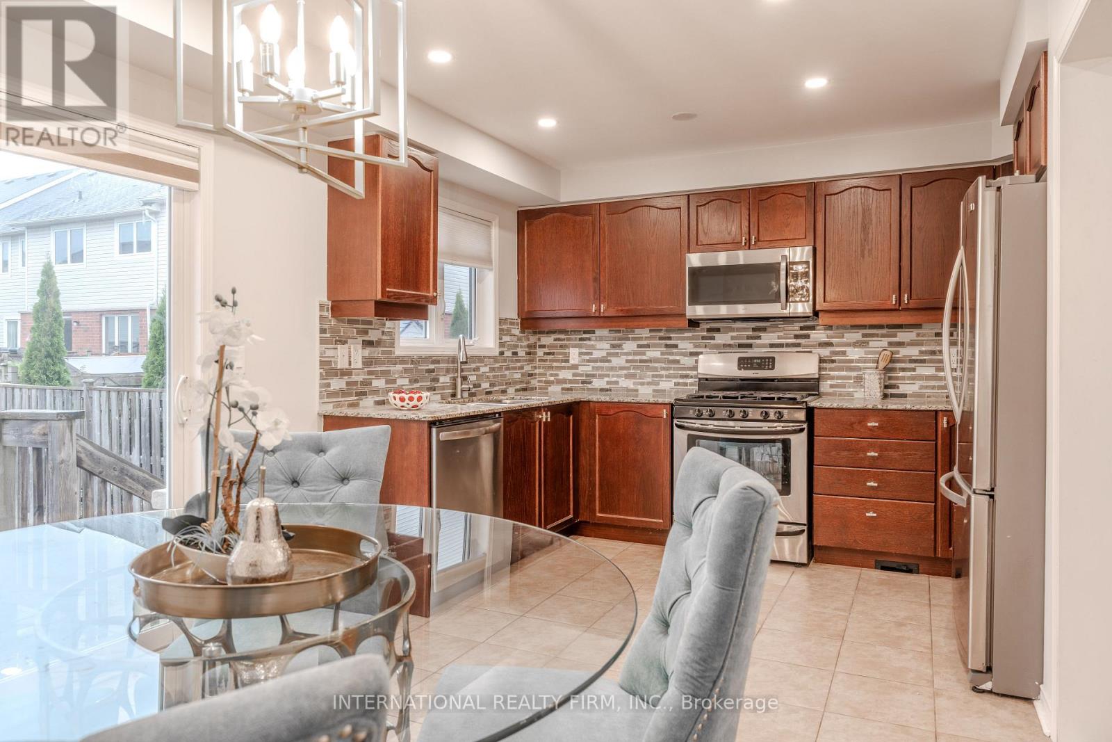 4881 CAPRI CRESCENT - Image 14