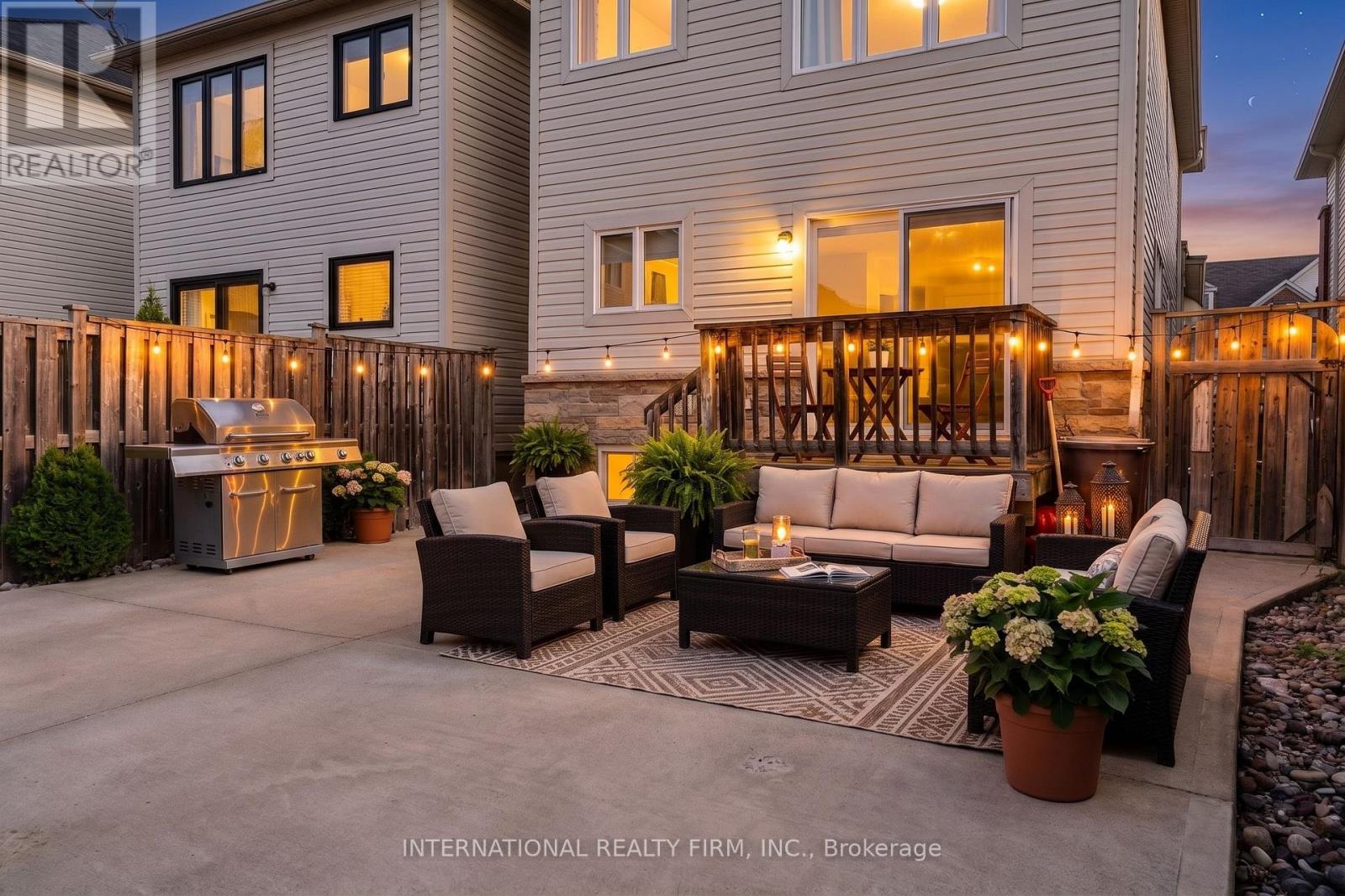 4881 CAPRI CRESCENT - Image 40