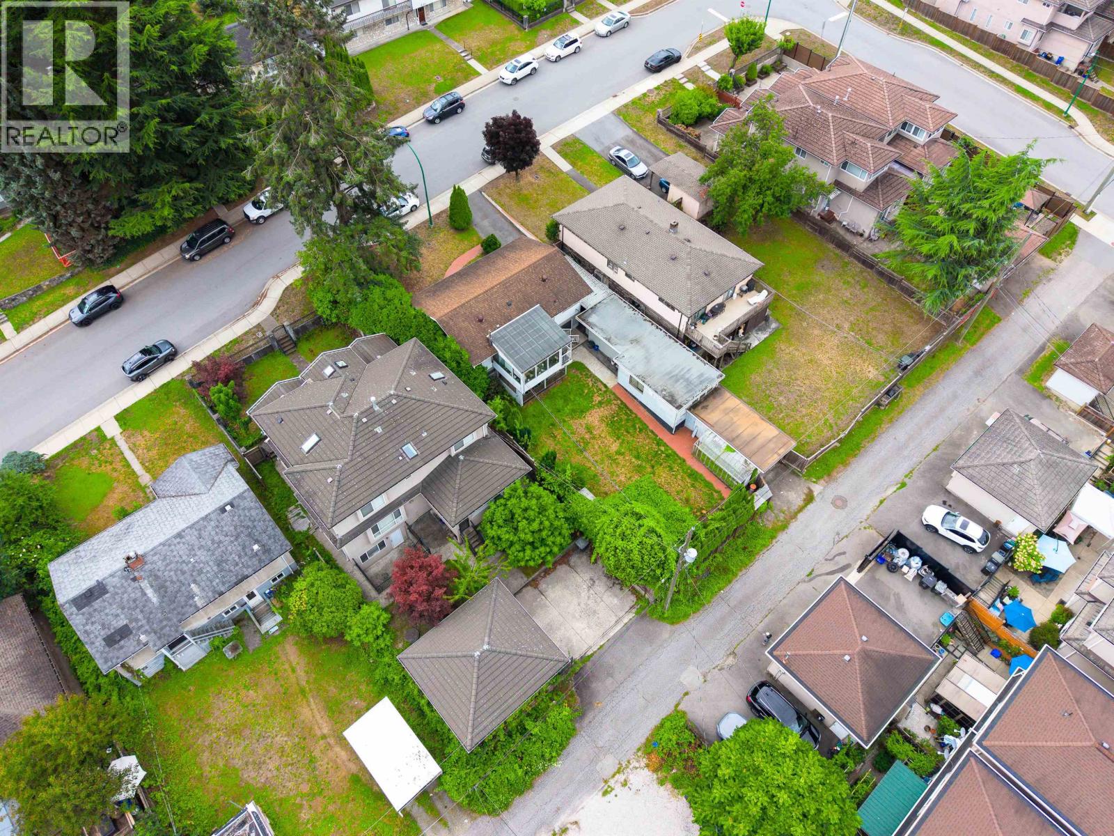 4137 DOMINION Street, Burnaby, British Columbia, V5G1C5, Burnaby, British Columbia — photo 3 of 5