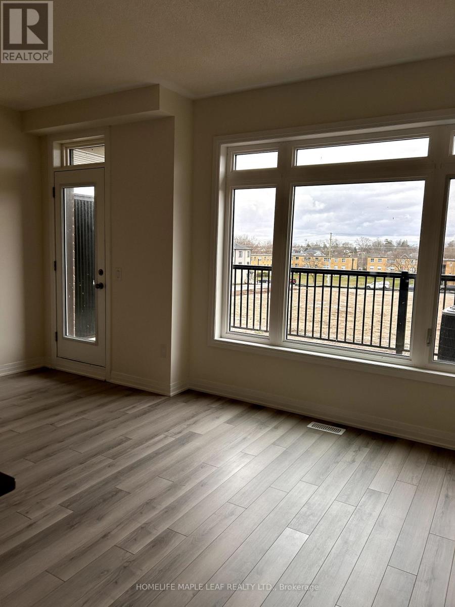 #207 585 COLBORNE STREET - Image 10