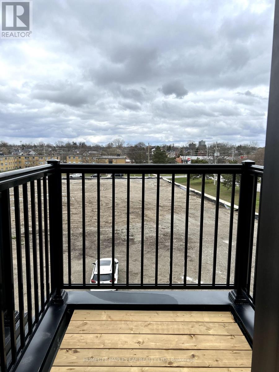 #207 585 COLBORNE STREET - 18