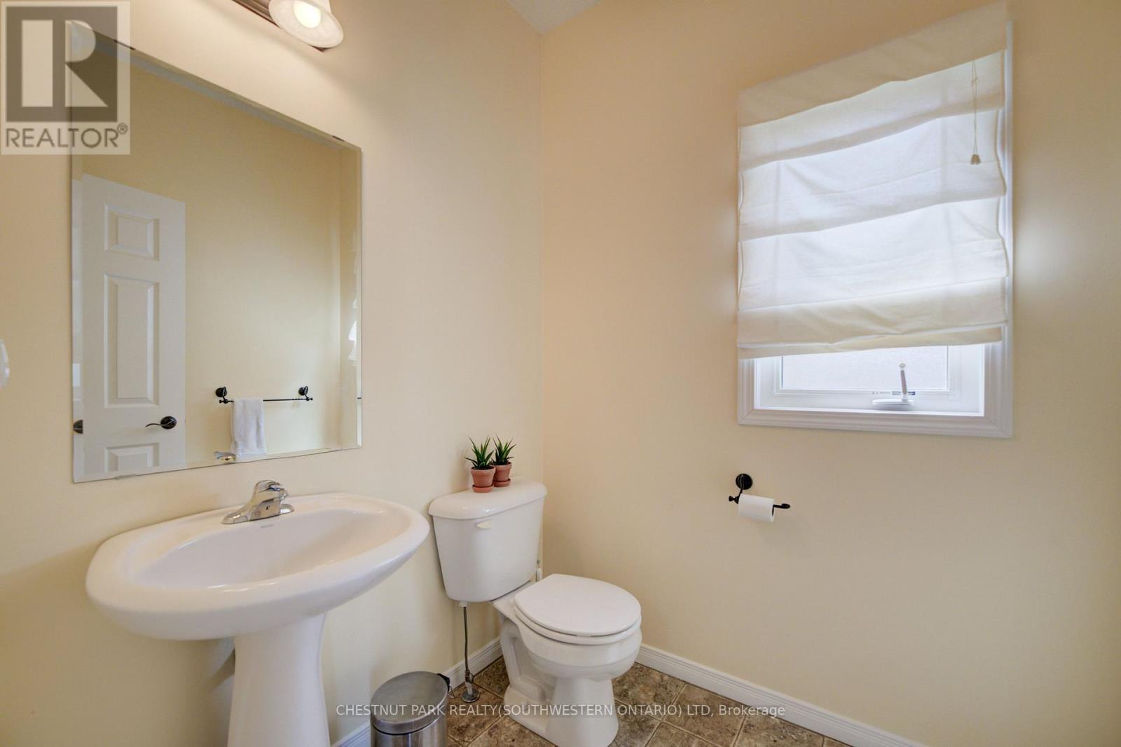 64 KROPF DRIVE - Image 7