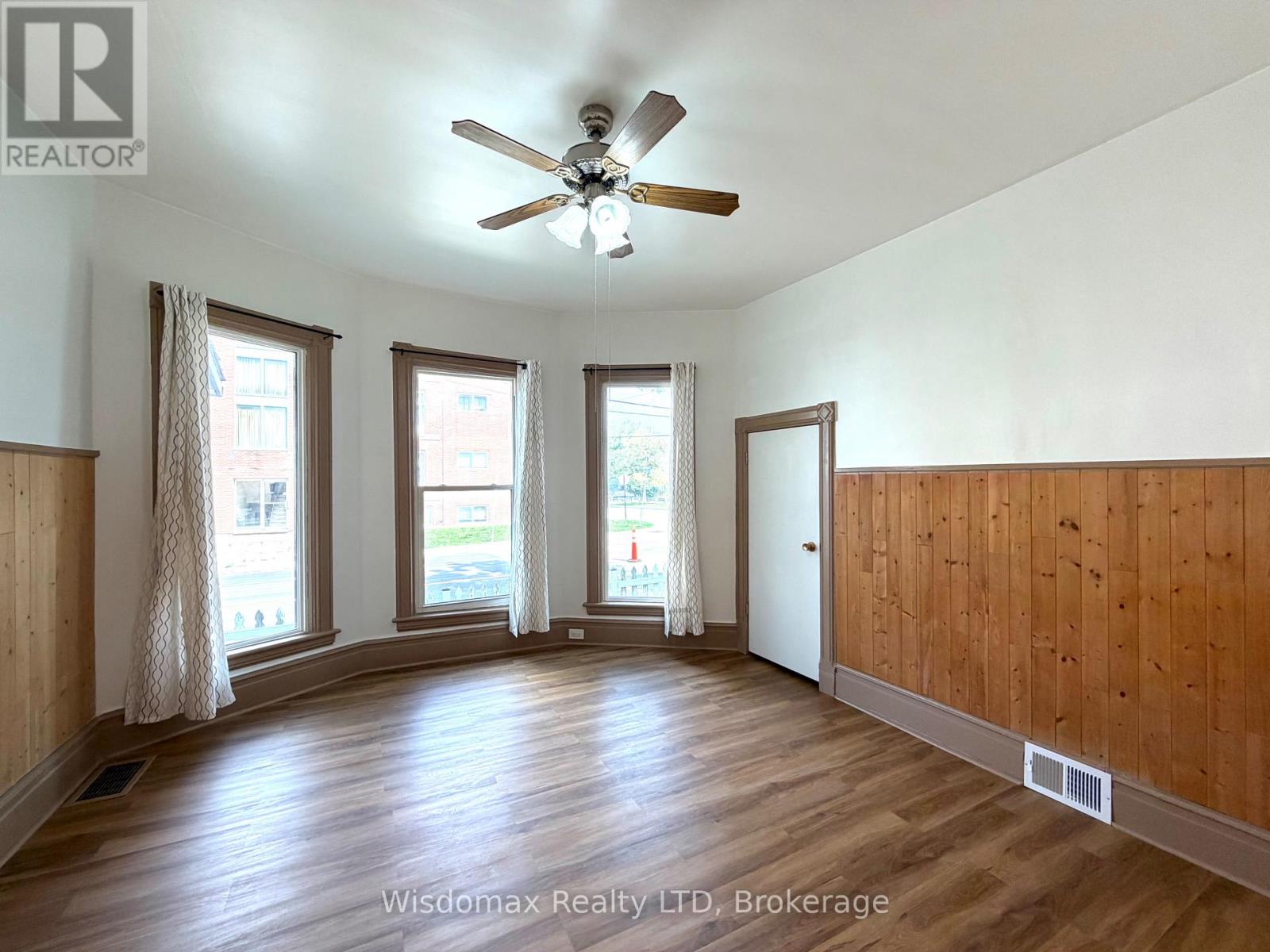 4731 SAINT LAWRENCE AVENUE - 4