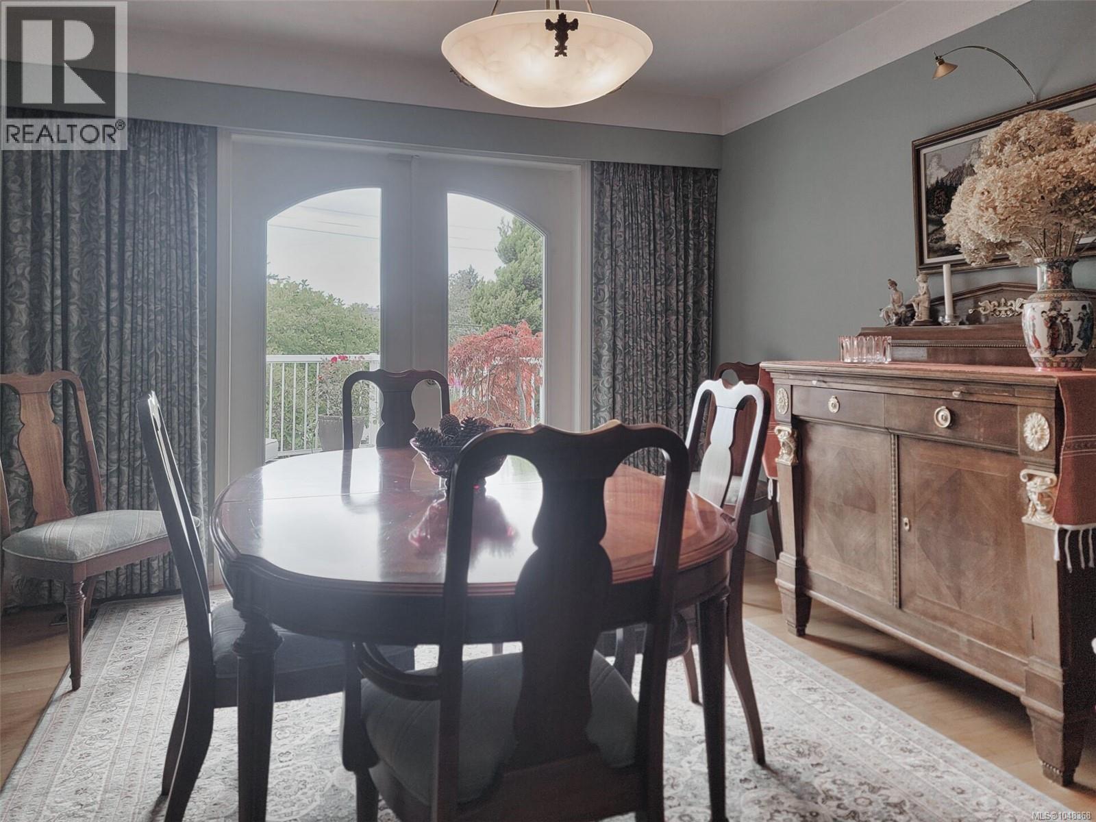 4575 Sumner Pl - Image 11