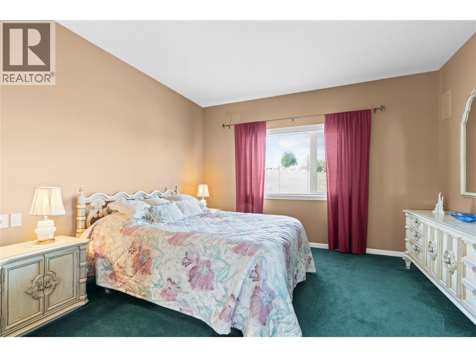 216 Country Estate Drive, Vernon