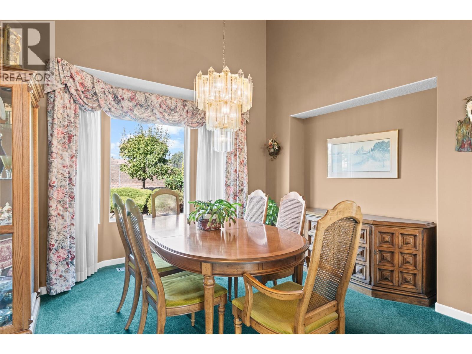 216 Country Estate Drive, Vernon