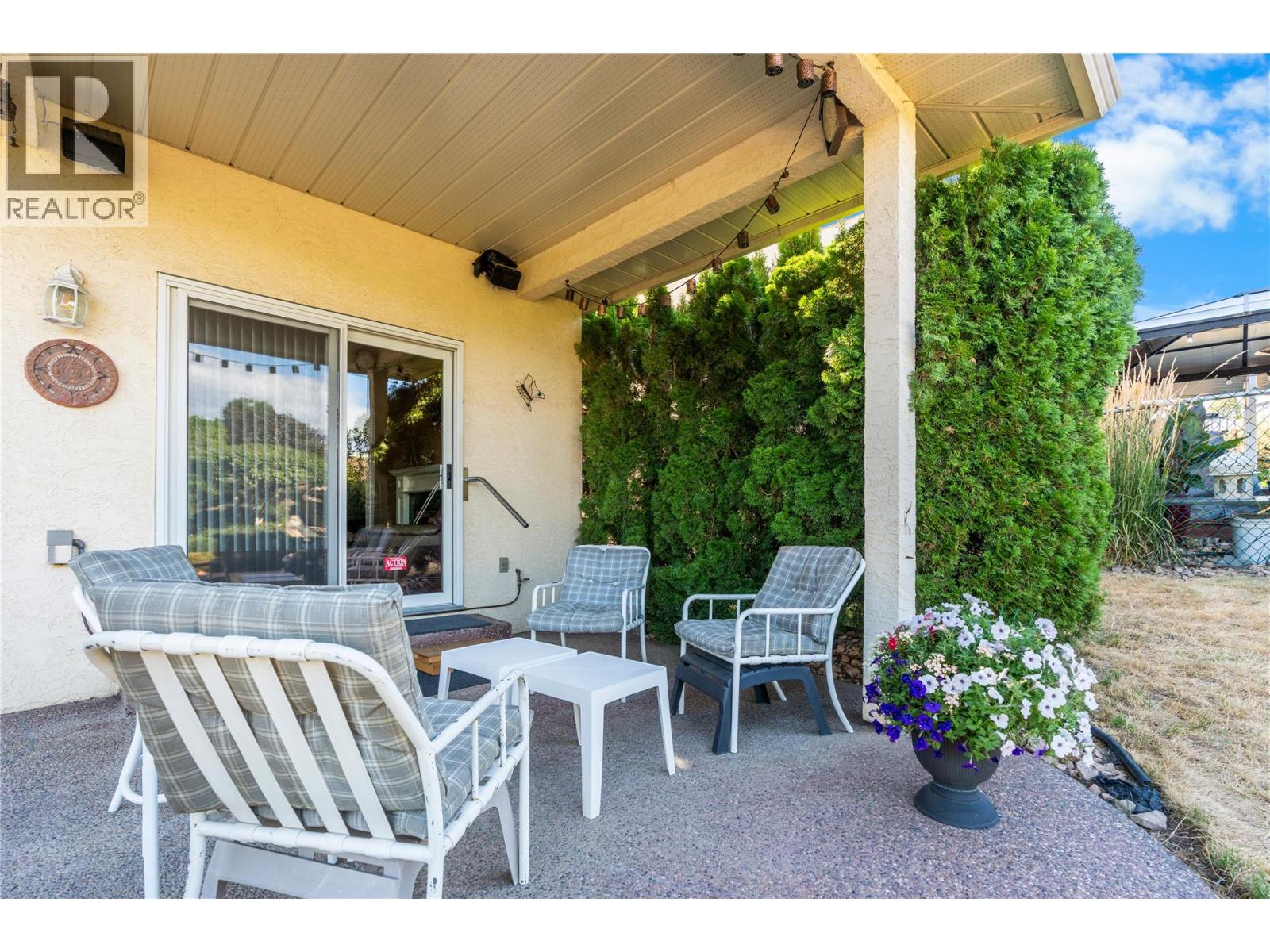 216 Country Estate Drive, Vernon