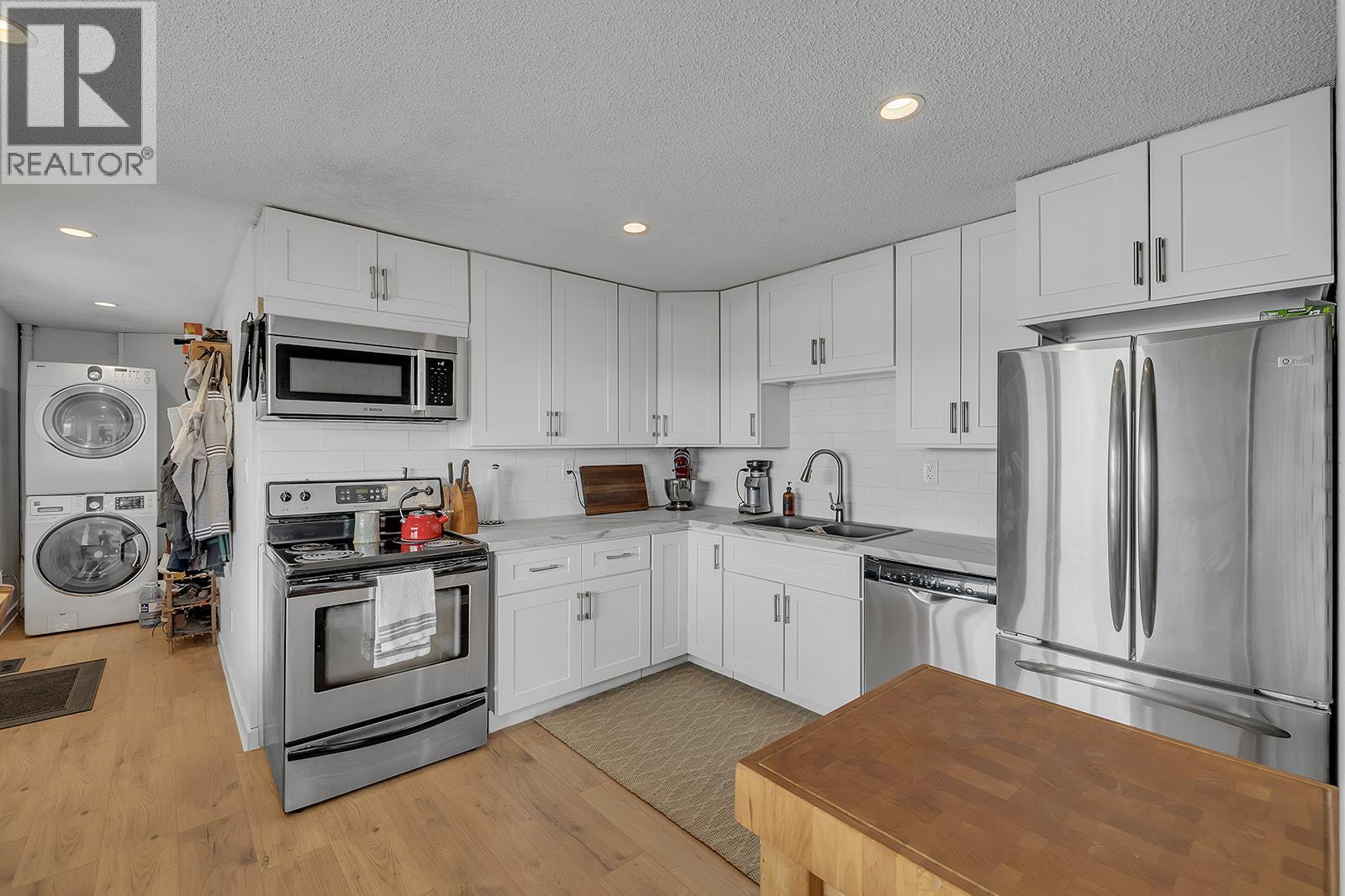 2751 Lakeview Road - 46