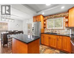 Living room - 14487 Oyama Road, Lake Country, BC V4V2C7 Photo 14